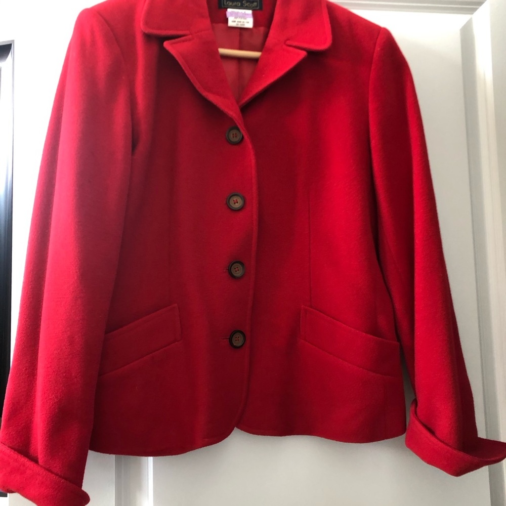 Red blazer Br Laura Scott